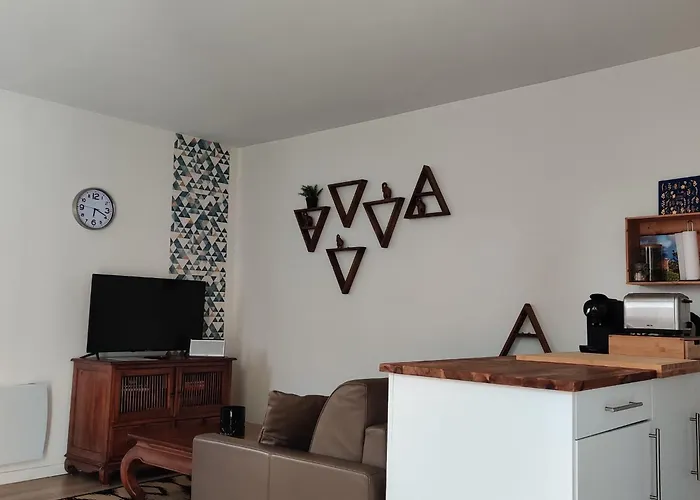 Maison Avec Piscine Au Calme A 2 Pas De Bordeaux
