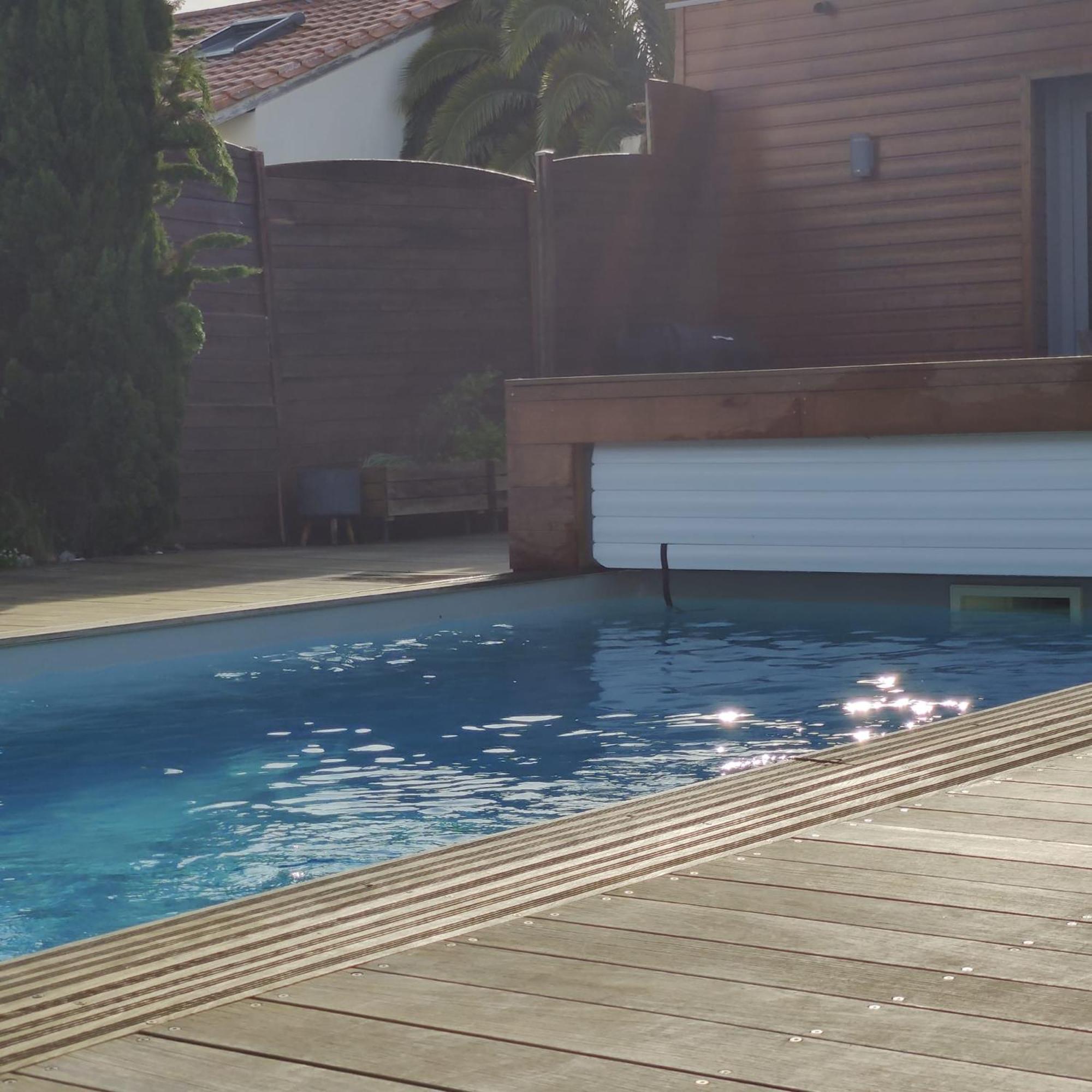 Holiday home Maison Avec Piscine Au Calme A 2 Pas De Bordeaux *